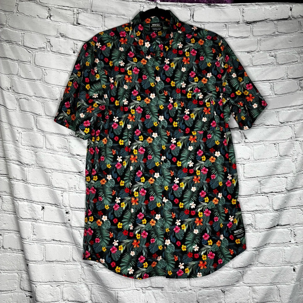Wesc Unisex Oden Button Down Short Sleeve Shirt Tropical Floral Men’s S Womens M